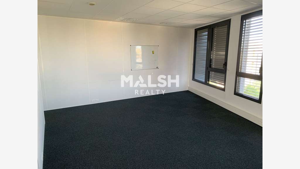 Bureaux à louer 206m² à Vaulx-en-Velin