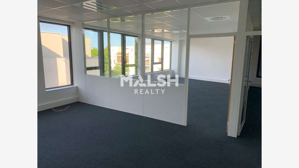 Bureaux à louer 206m² à Vaulx-en-Velin