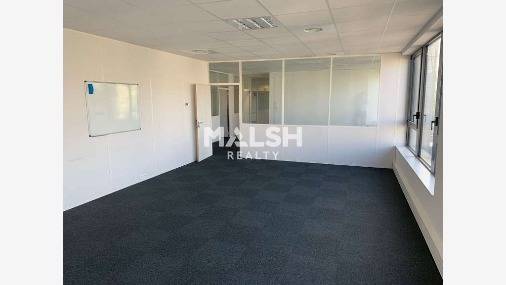 Bureaux à louer 206m² à Vaulx-en-Velin