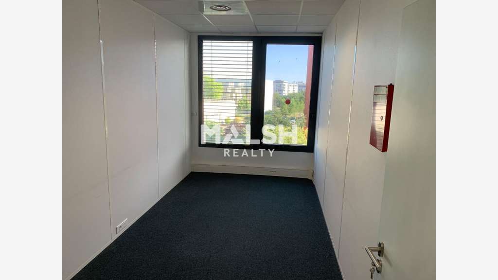 Bureaux à louer 206m² à Vaulx-en-Velin