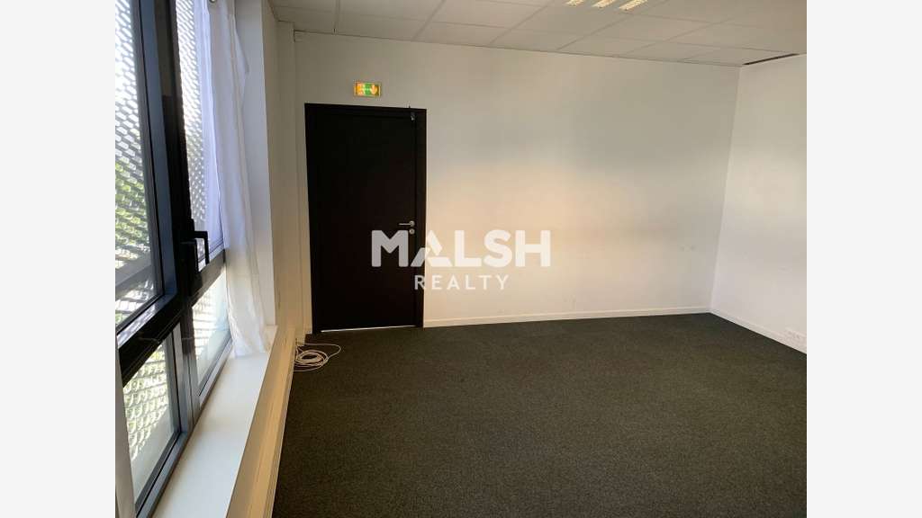 Bureaux à louer 206m² à Vaulx-en-Velin