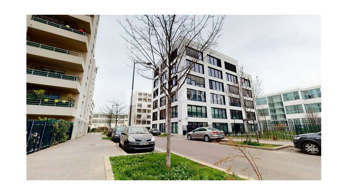VAULX EN VELIN - BUREAUX à louer