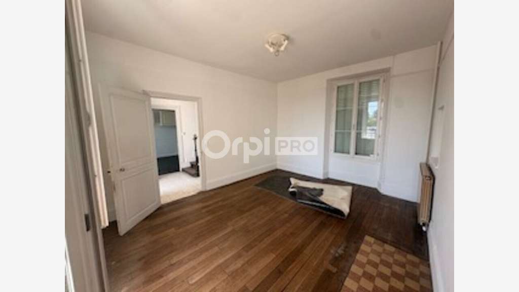 BUREAU à louer dans le 77