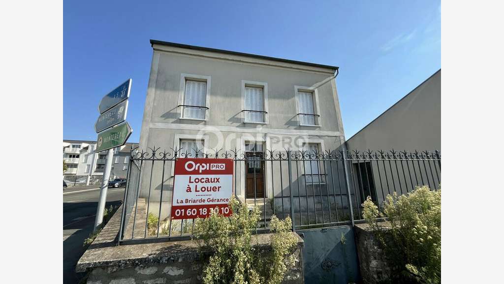 Bureau 80m² à louer à Vaux-le-Pénil