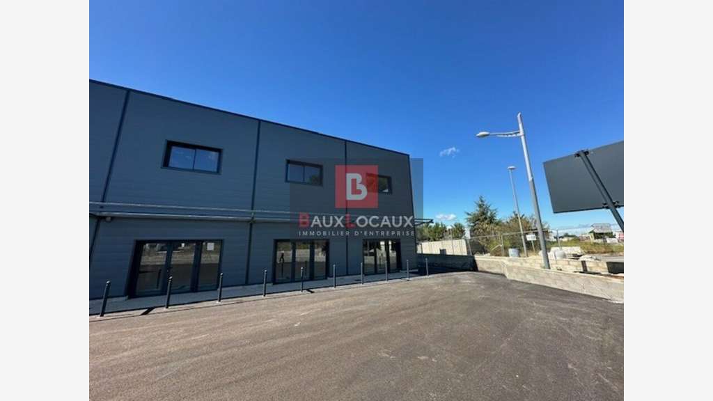 A louer plateau de bureaux 270m² R+1 à Vedène