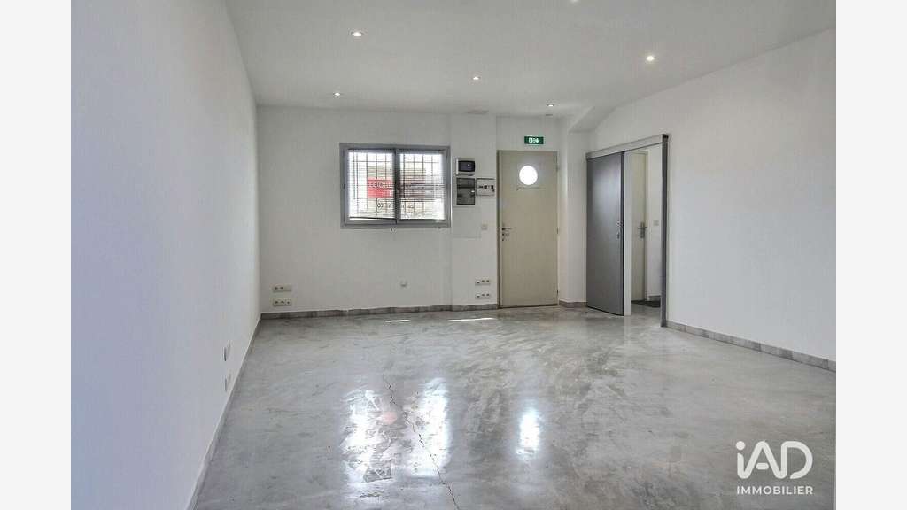 A louer bureaux 153m² à Vedène