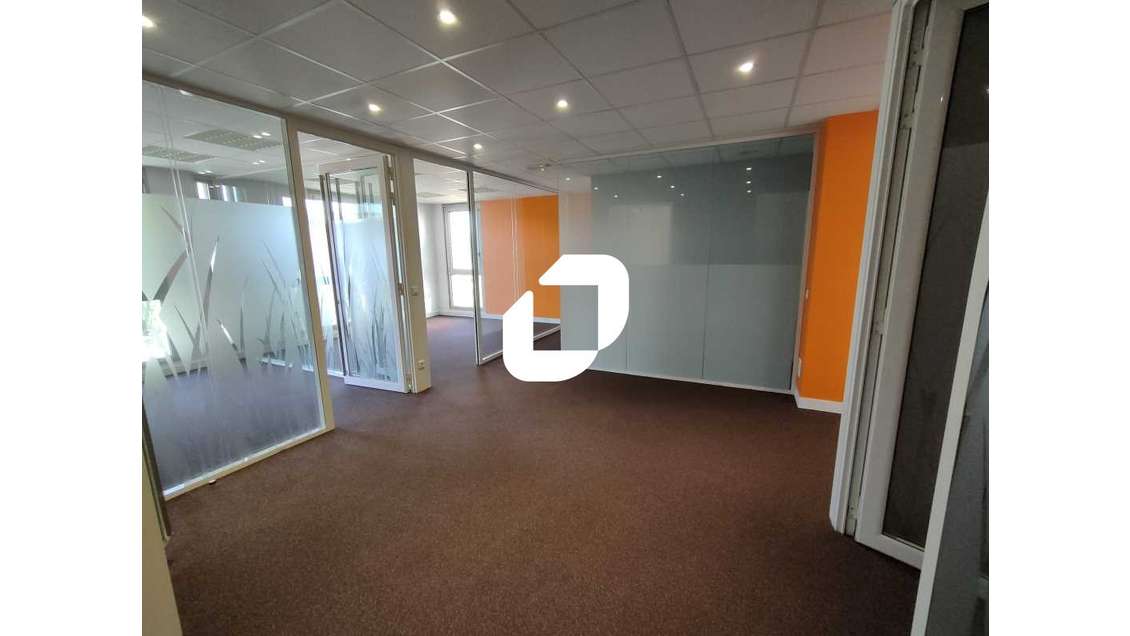 A louer Bureaux 78m² Velizy villacoublay