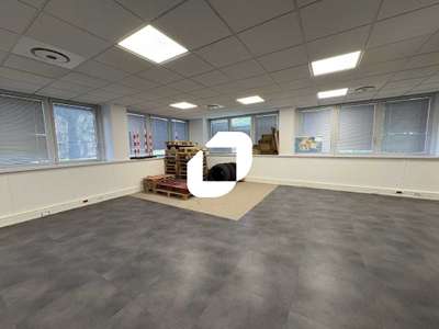 A louer Bureaux 151m² Velizy villacoublay