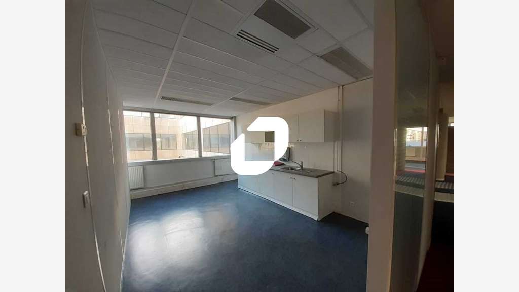 A louer Bureaux 900m² Velizy villacoublay