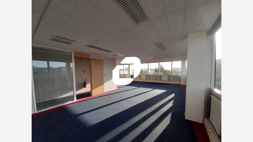A louer Bureaux 1372m² Velizy villacoublay