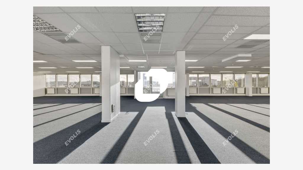 A louer Bureaux 990m² Velizy villacoublay