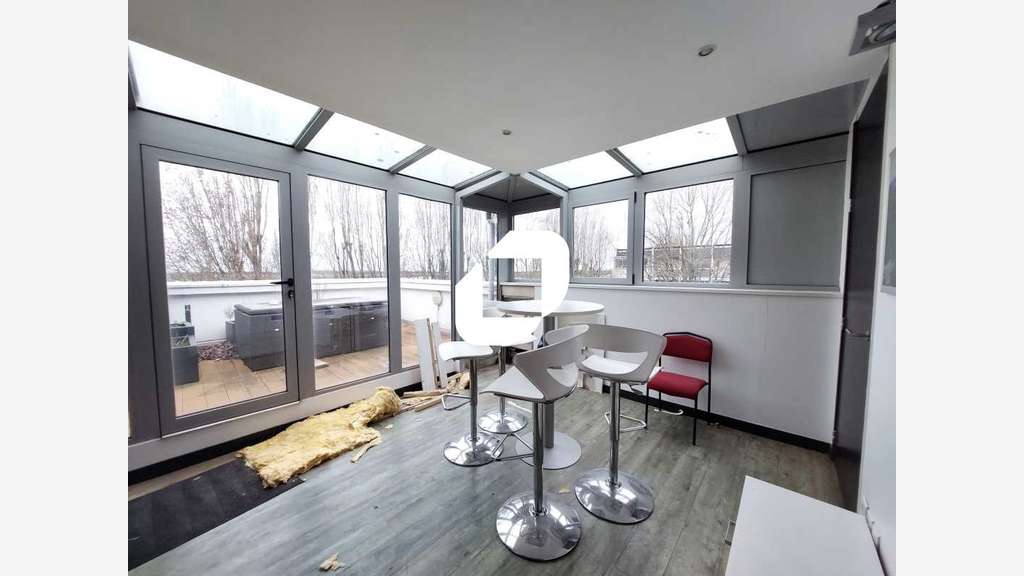A louer Bureaux 147m² Velizy villacoublay