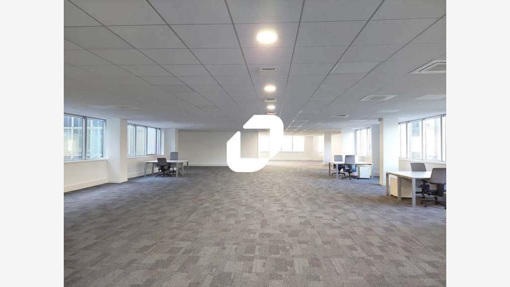 A louer Bureaux 1121m² Velizy villacoublay