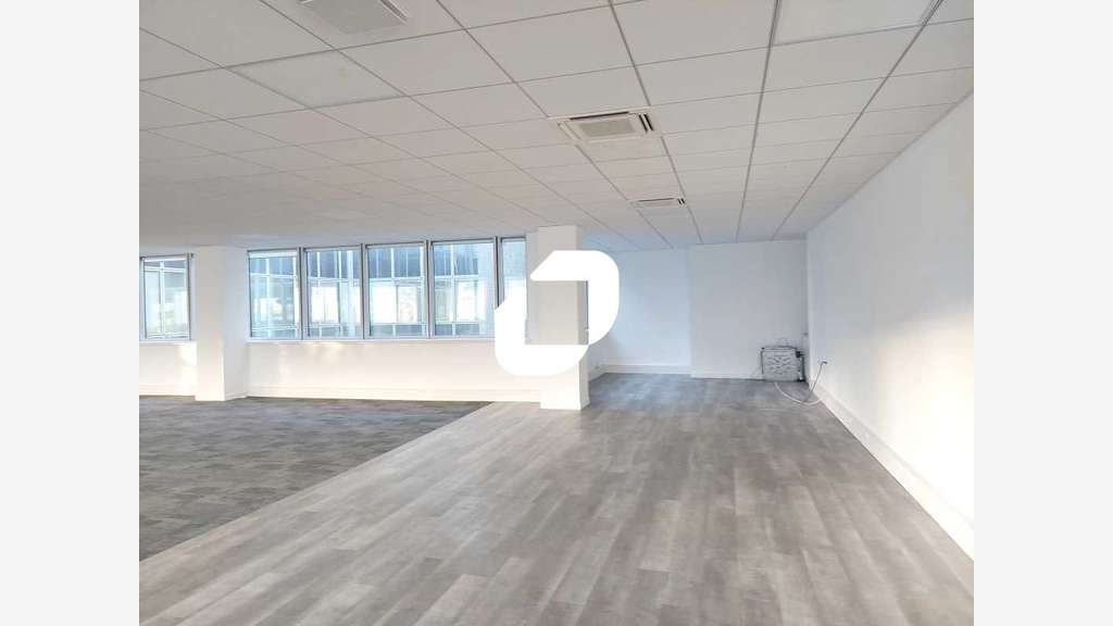 A louer Bureaux 1121m² Velizy villacoublay