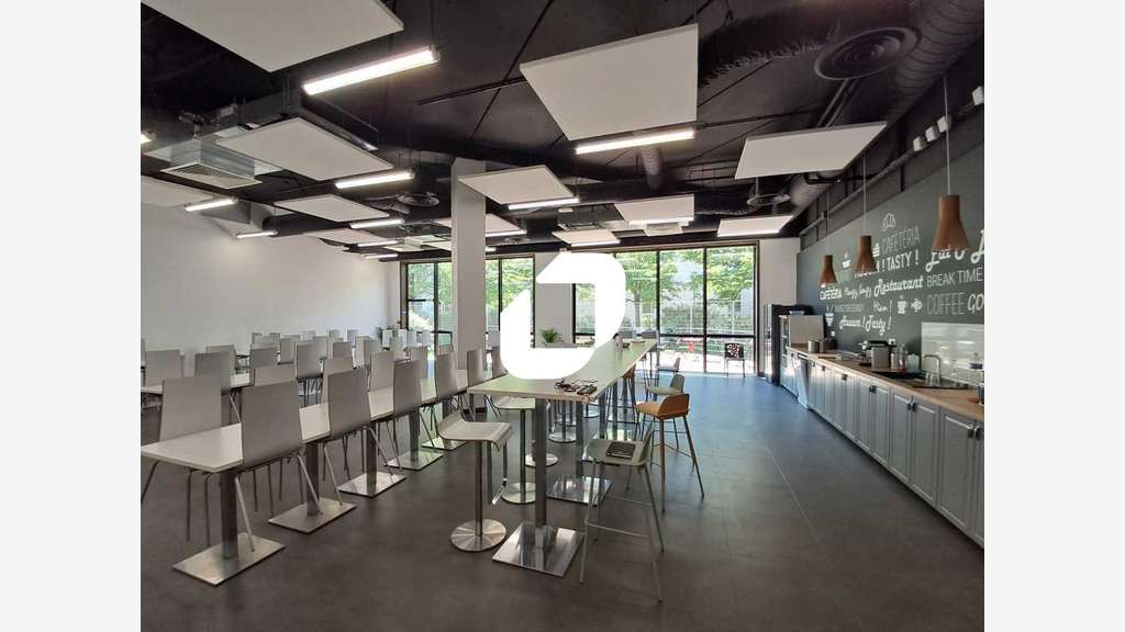 A louer Bureaux 735m² Velizy villacoublay