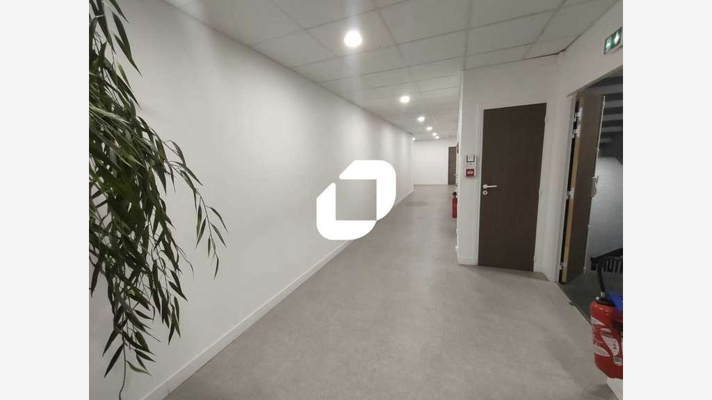 A louer Bureaux 152m² Velizy villacoublay