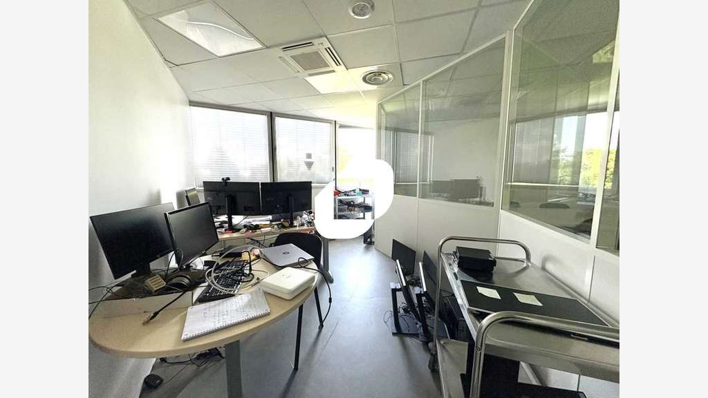 A louer Bureaux 350m² Velizy villacoublay