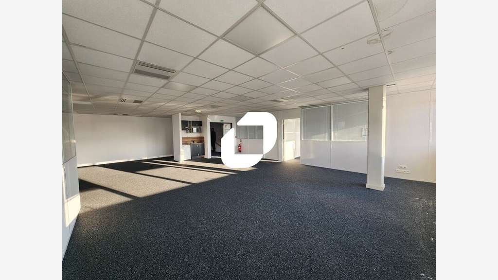 A louer Bureaux 154m² Velizy villacoublay