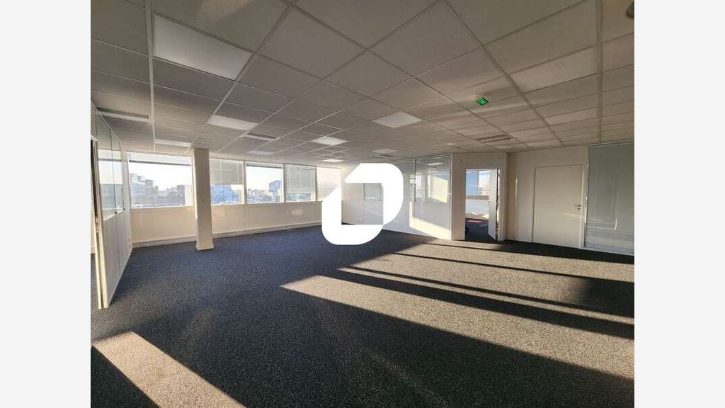 A louer Bureaux 154m² Velizy villacoublay