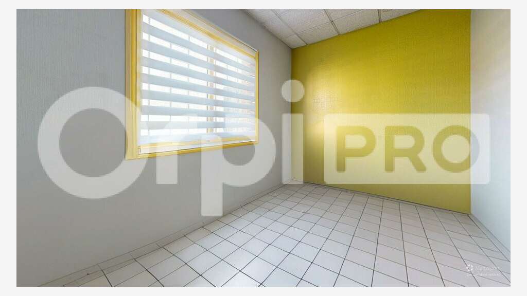 Bureau 166m² à louer à Vendin-le-Vieil