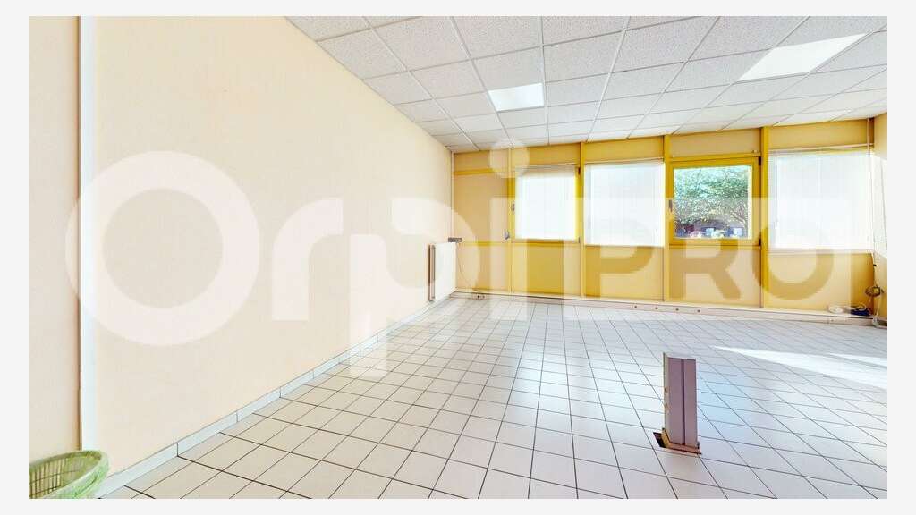 Bureau 166m² à louer à Vendin-le-Vieil