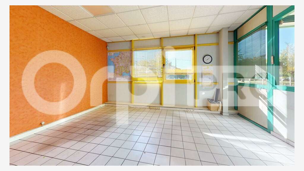 Bureau 166m² à louer à Vendin-le-Vieil