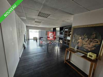 Bureau lumineux 48m² R+1 à louer à Venelles