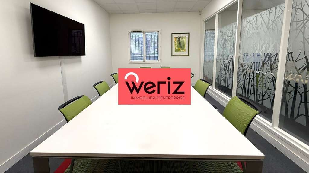 Bureaux 170m² RDC à louer à Venelles