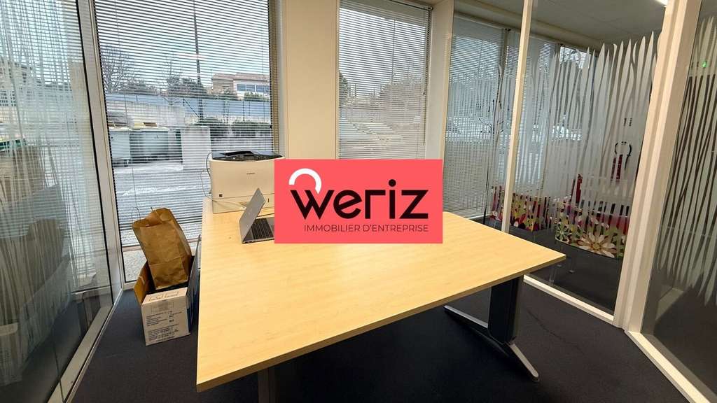 Bureaux 170m² RDC à louer à Venelles