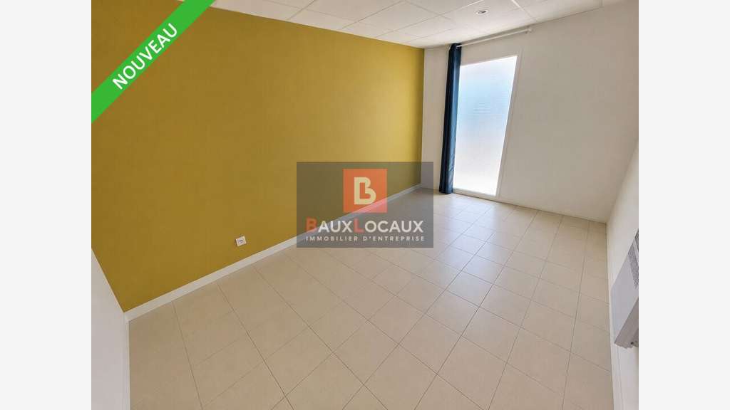 A louer bureau de 110m² au 1er étage à Venelles