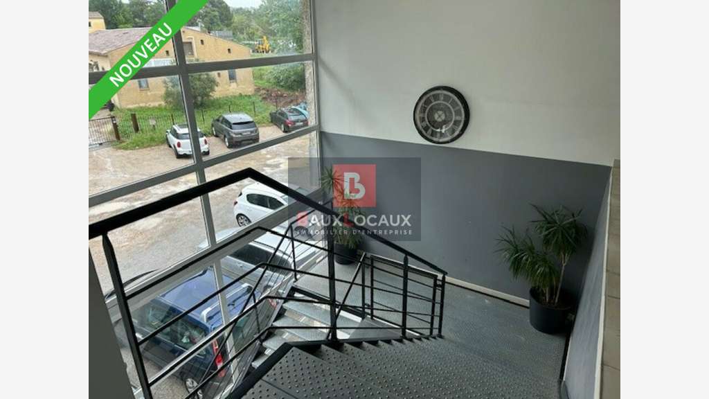 A louer bureau de 25m² à Venelles empl strat