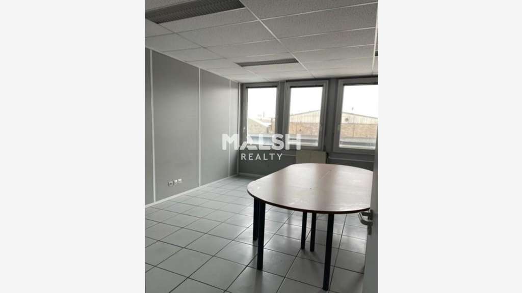 Bureaux de 206m² divisibles à louer à Venissieux