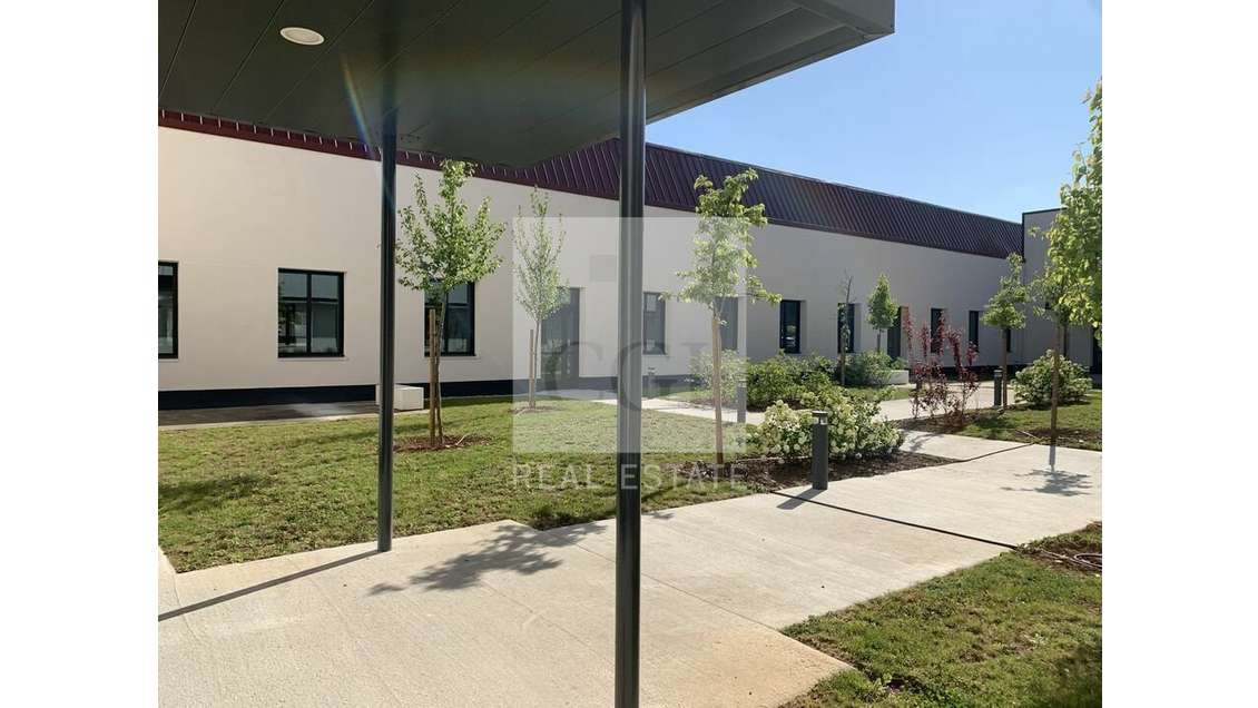 A louer bureaux rénovés à Vénissieux Moulin à Vent