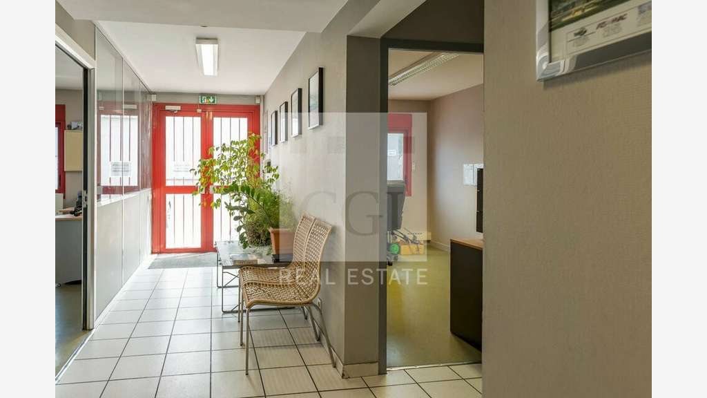 Bureaux 66m² à louer à Vénissieux Parc de la Tour