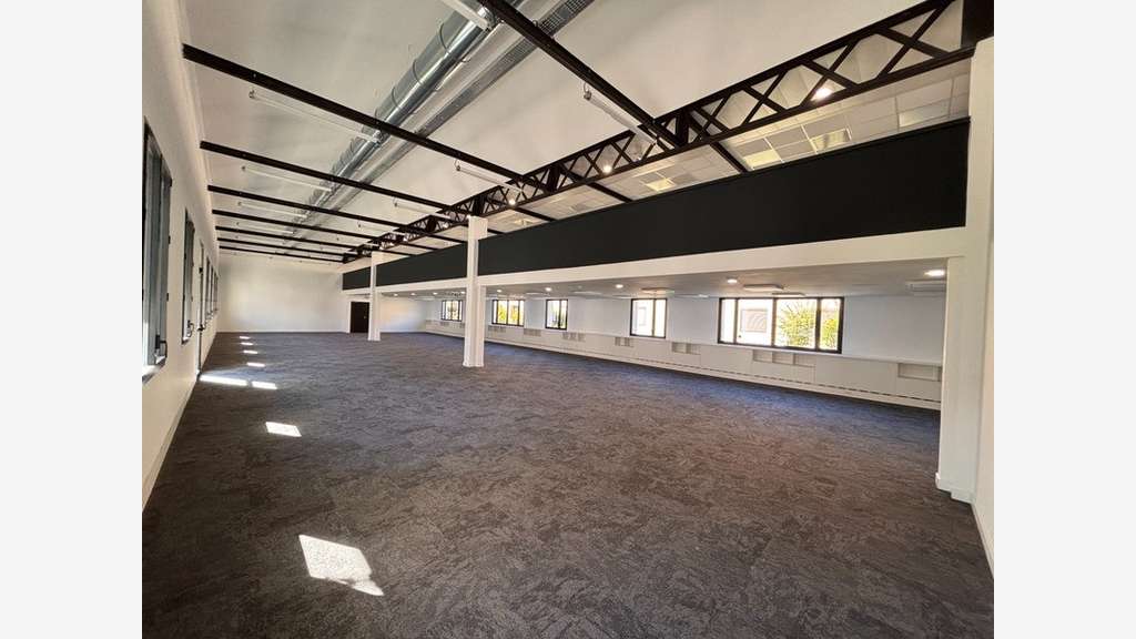 Bureaux 659m² à Vénissieux Parc du Moulin à Vent