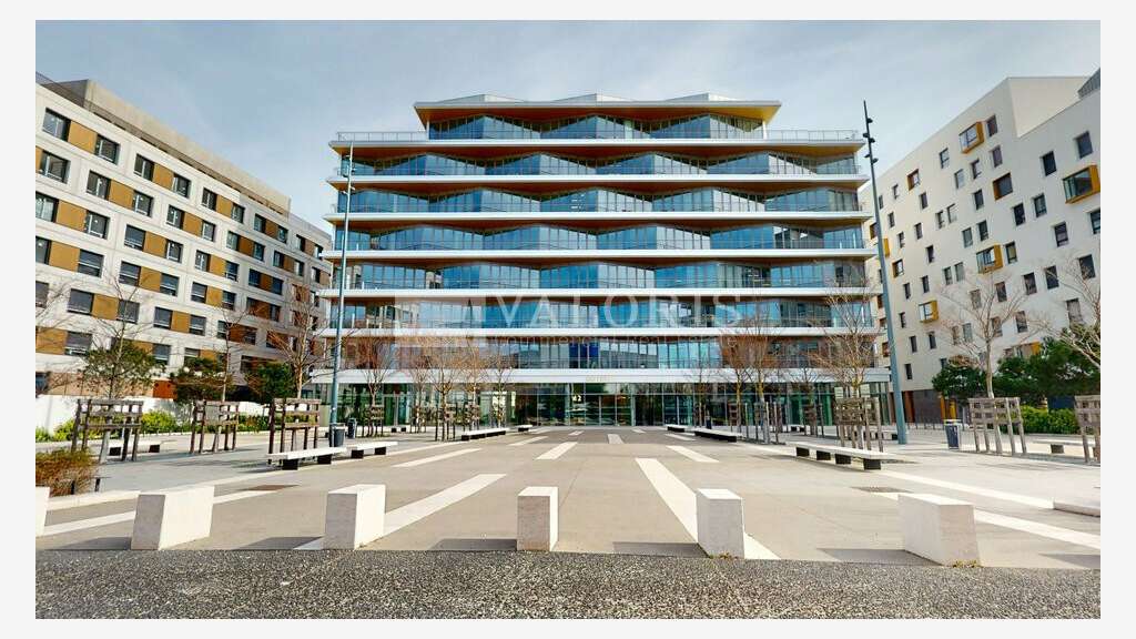 A louer bureaux neufs 100m² à Vénissieux  