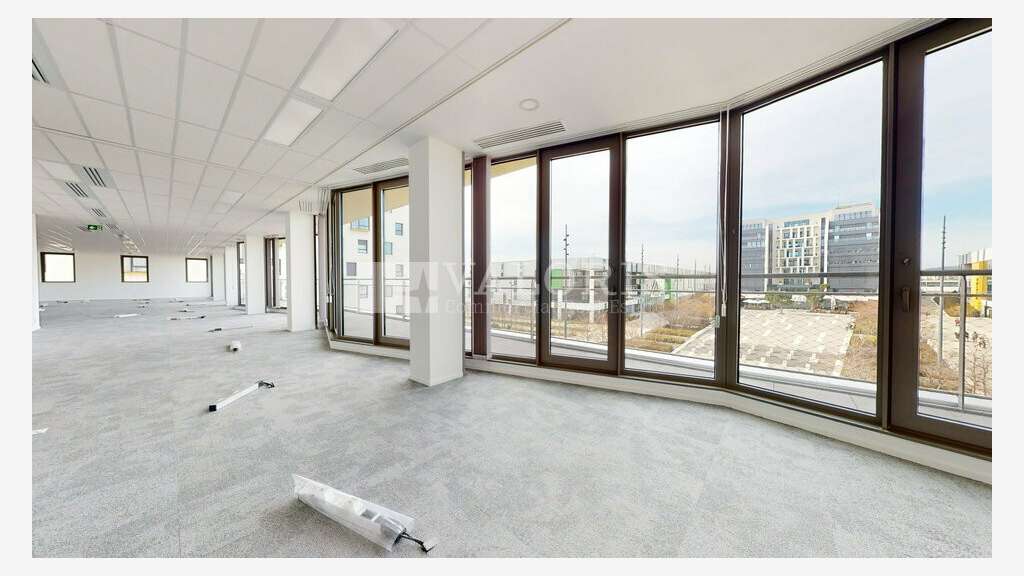 A louer bureaux neufs 100m² à Vénissieux  