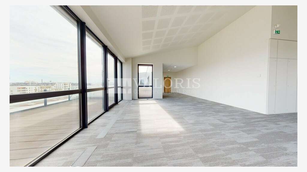 Bureaux neufs 289m² à louer à Vénissieux