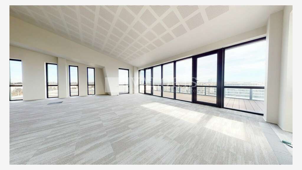 Bureaux neufs 289m² à louer à Vénissieux