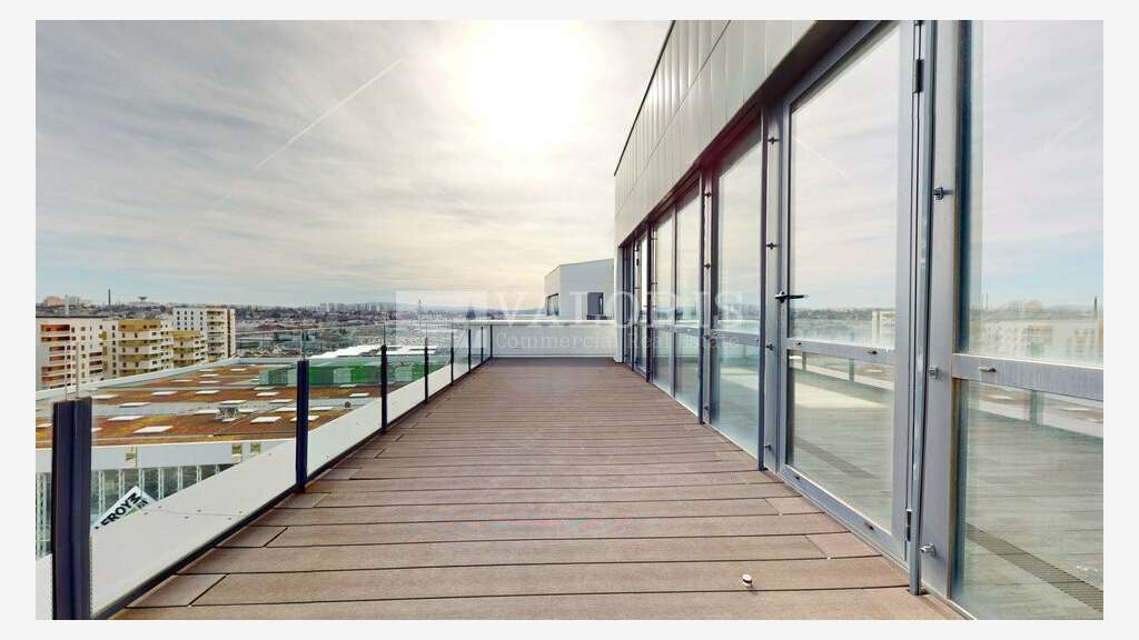 Bureaux neufs 289m² à louer à Vénissieux