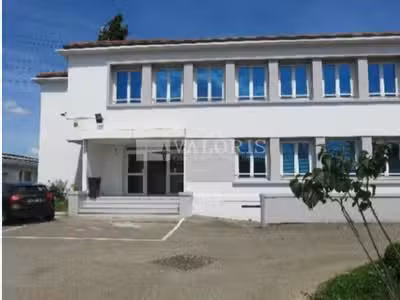 VENISSIEUX - BUREAUX à louer