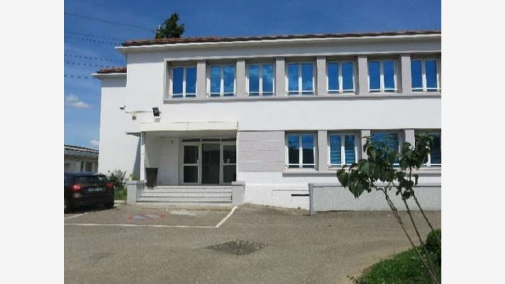 VENISSIEUX - BUREAUX à louer