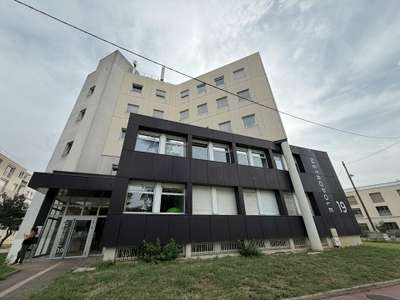 VÉNISSIEUX - BUREAUX à louer