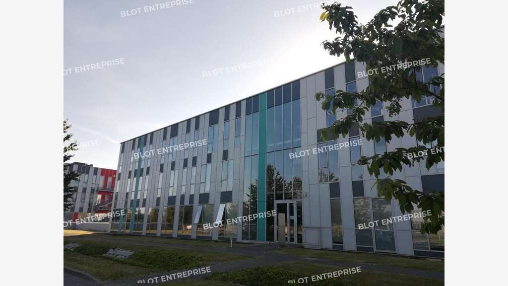 A louer bureaux 430m² à Vern-sur-Seiche