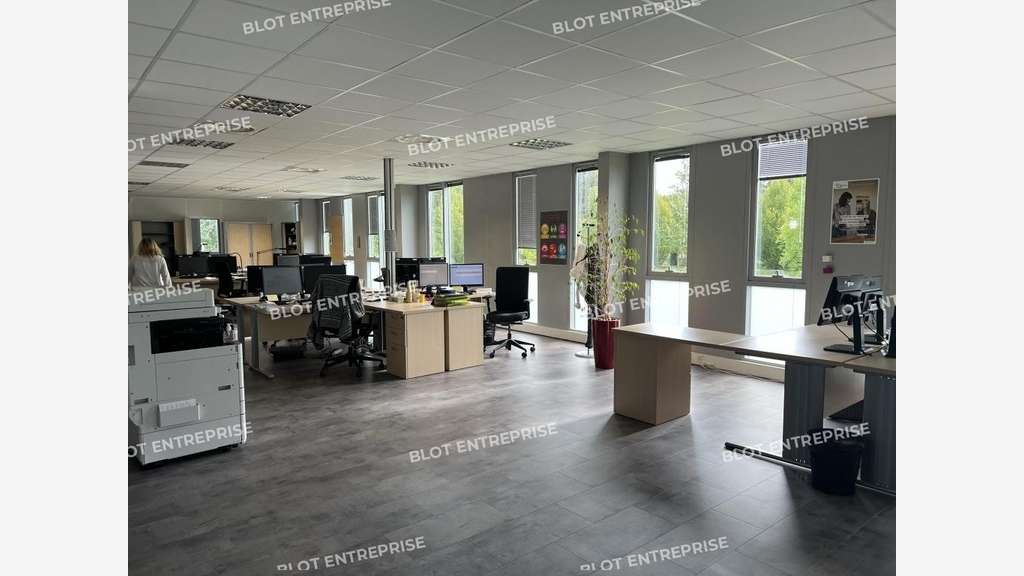 A louer bureaux 430m² à Vern-sur-Seiche
