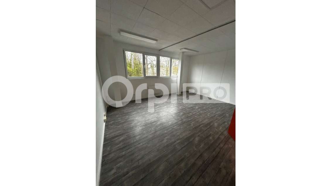 Loue bureau ou activité 20m² Verneuil en Halatte
