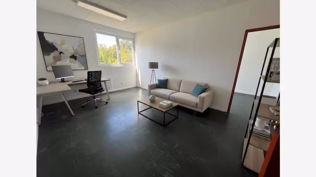 Bureau 32m² avec 2 parkings à Creil Parc Alata