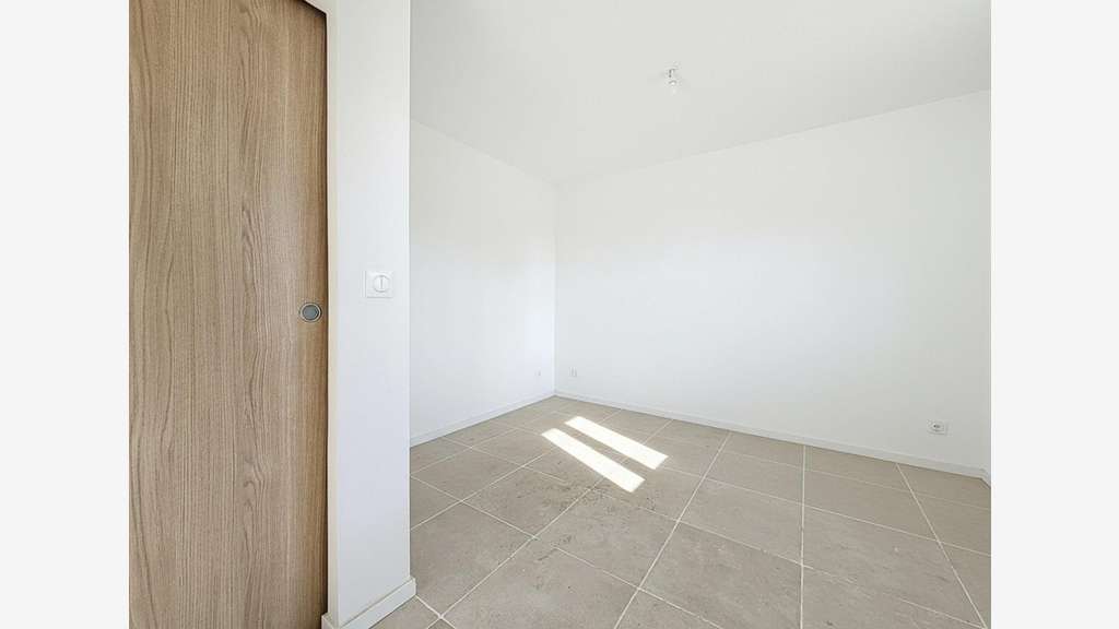 A louer bureau 41m² sur terrain 21000m² à Vernou