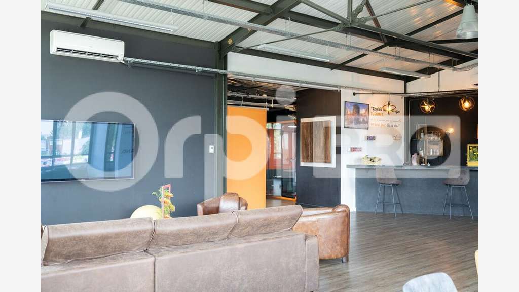A louer bureaux haut de gamme 213m² PMR Verrières