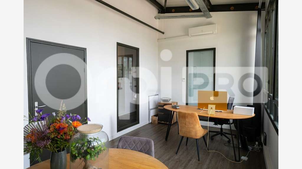 A louer bureaux haut de gamme 213m² PMR Verrières